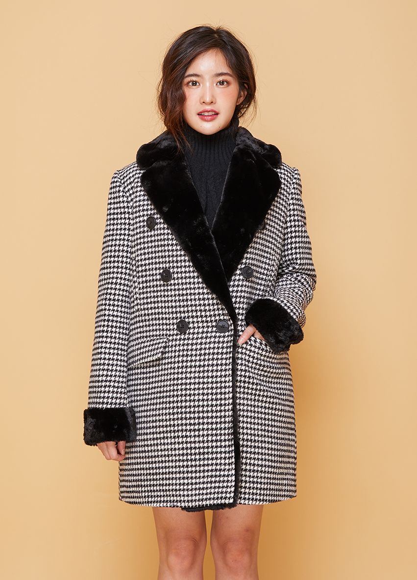587 Shinori Black fur coat