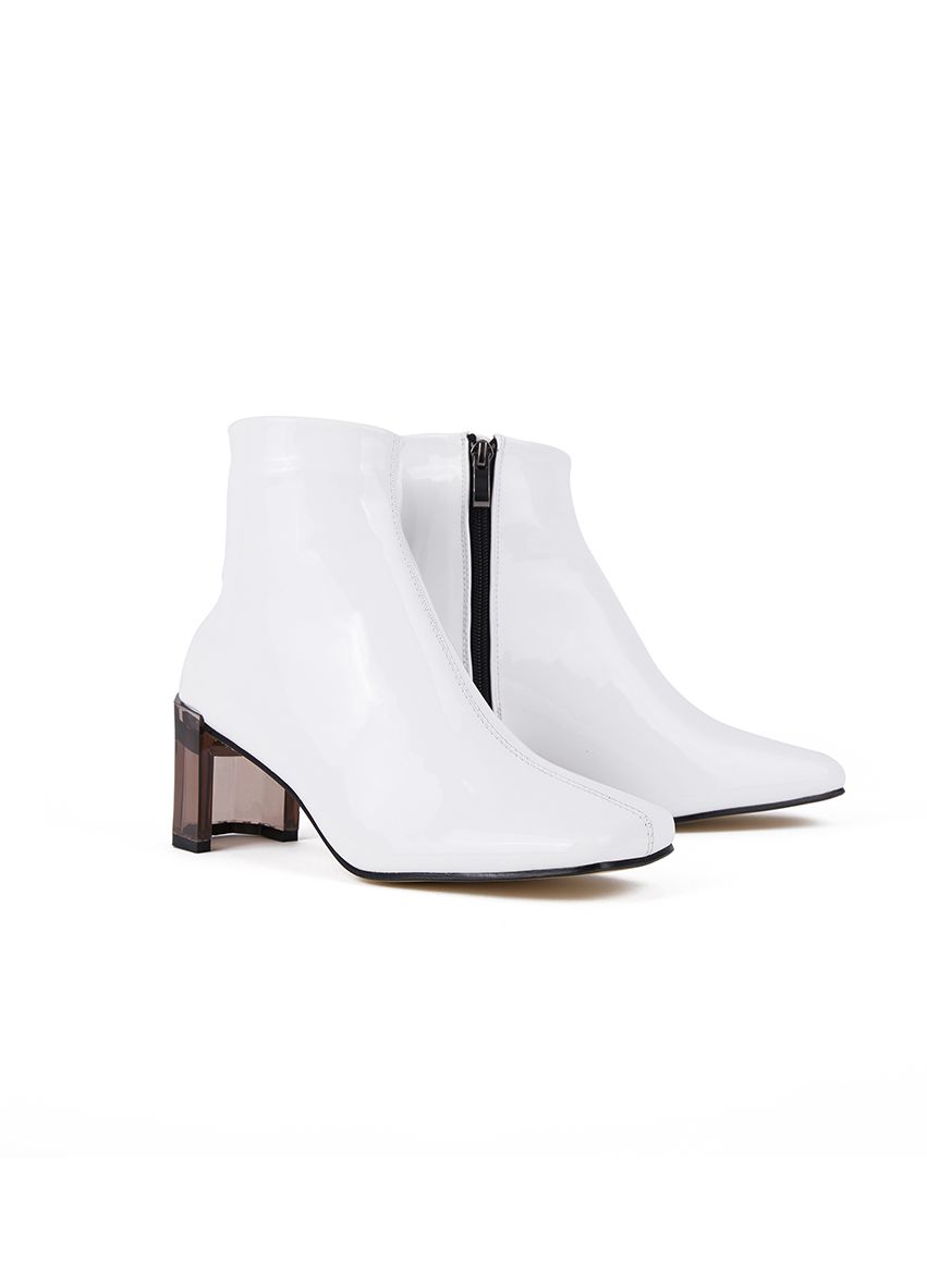 910 Glossy Ankle boots